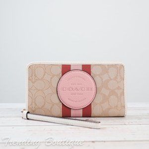 NWT Coach Dempsey Large Phone Wallet in Signature